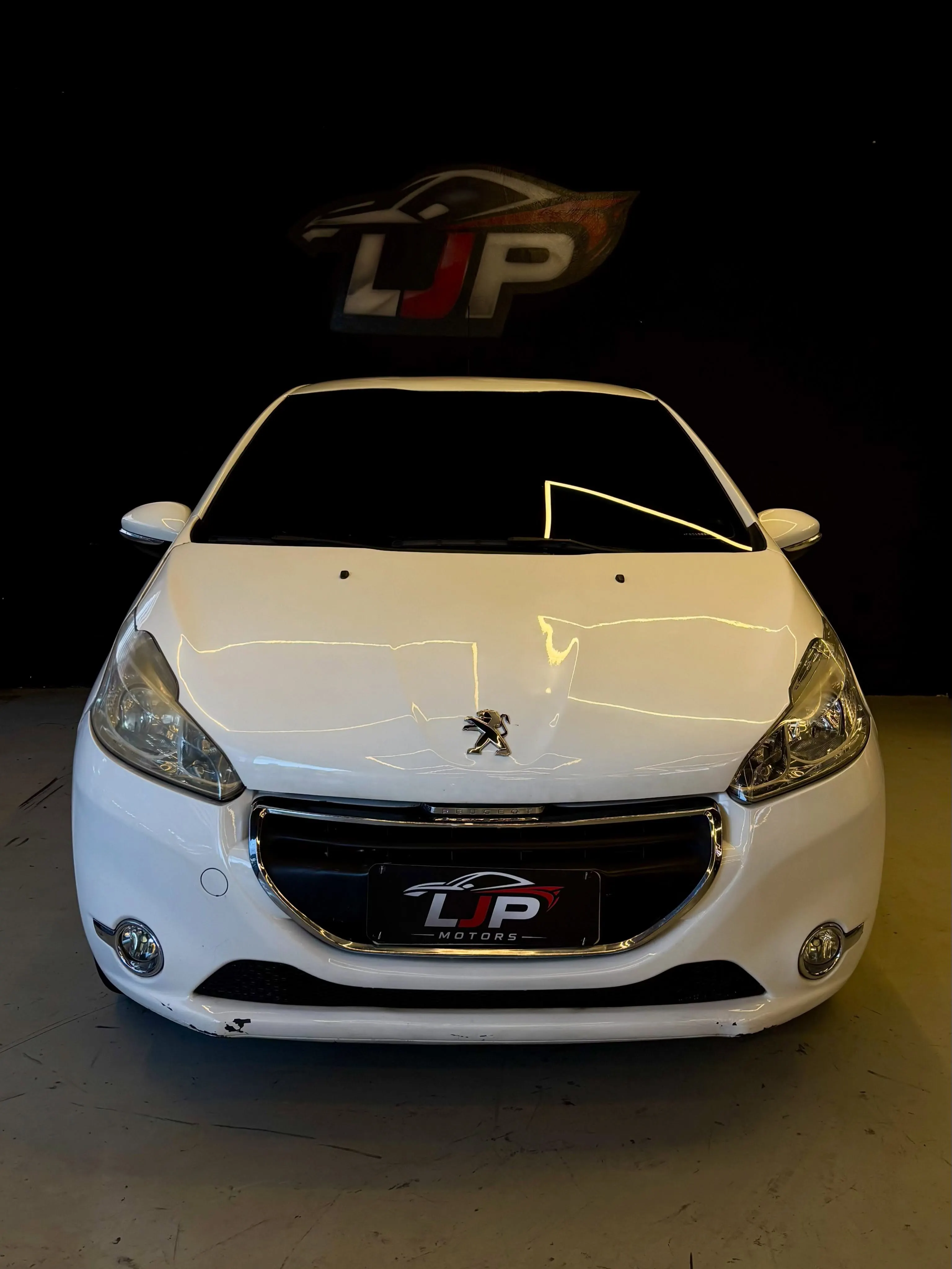 Peugeot 208 2014